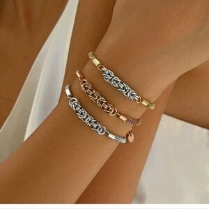 🩶🩶NEW🩶🩶 UNIQUE!! SS Mesh Braided Snake Bone Link Twisted Bracelet in SILVER